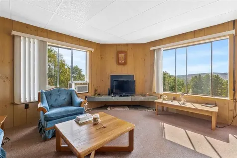 35 Fawn Ledge Lane Jamaica VT 05343