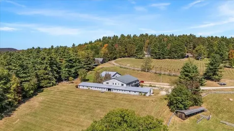 35 Fawn Ledge Lane Jamaica VT 05343