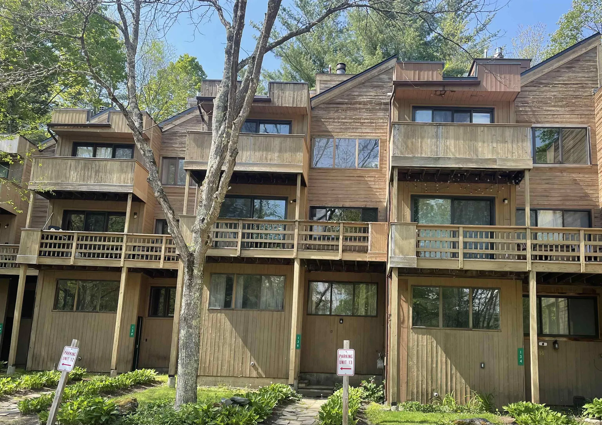 136 Grand Hollow Road Warren VT 05674