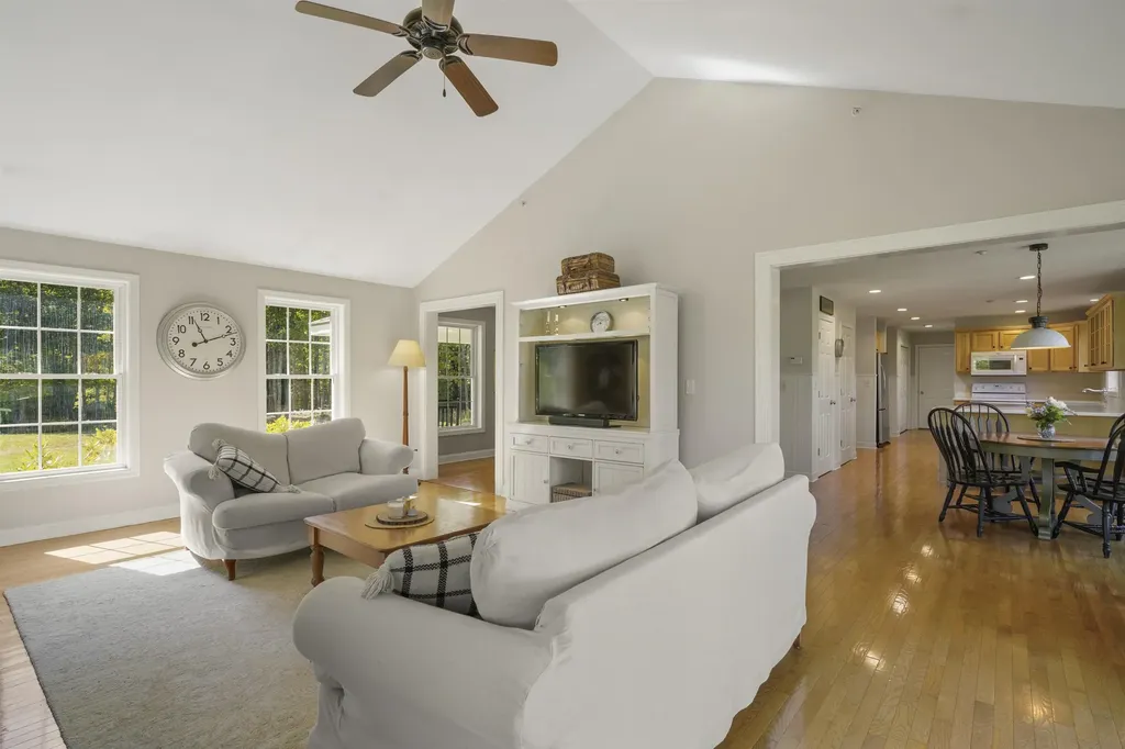 2 Wallace Lane Mont Vernon NH 03057