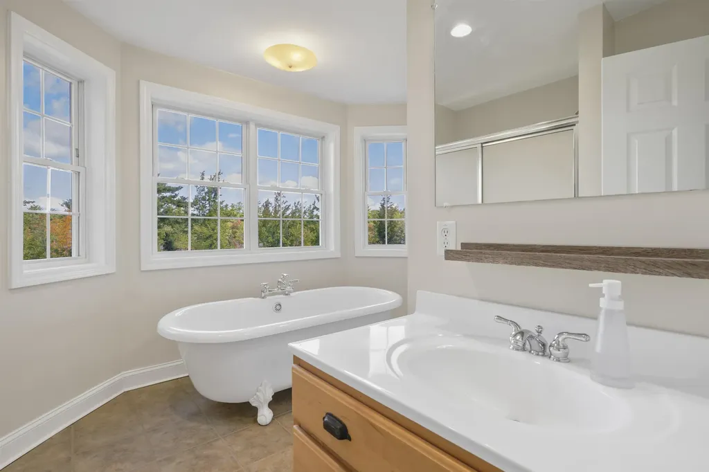 2 Wallace Lane Mont Vernon NH 03057