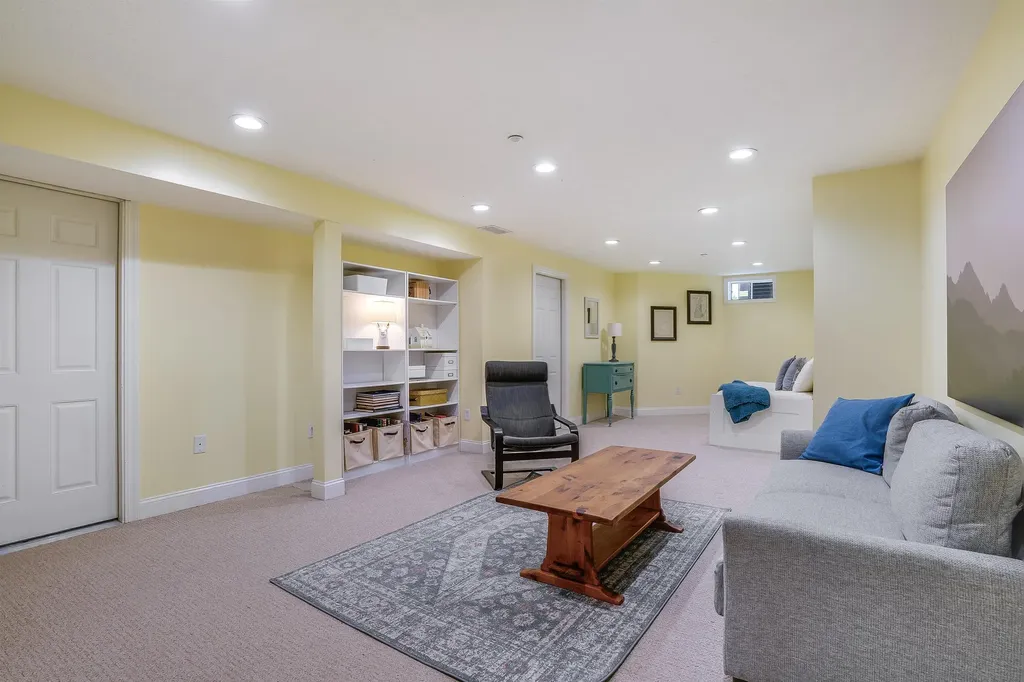2 Wallace Lane Mont Vernon NH 03057