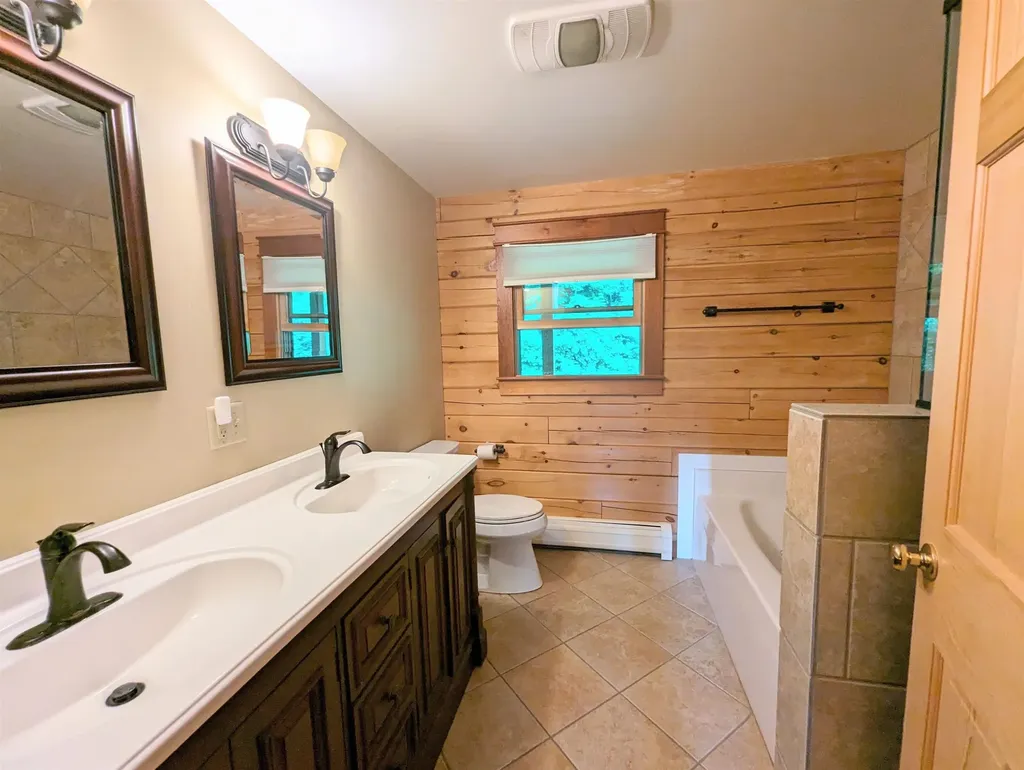 187 East Hill Road Woodbury VT 05681