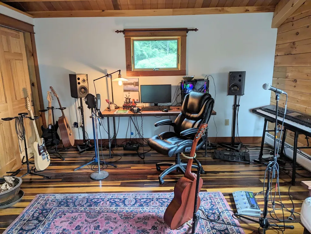 187 East Hill Road Woodbury VT 05681