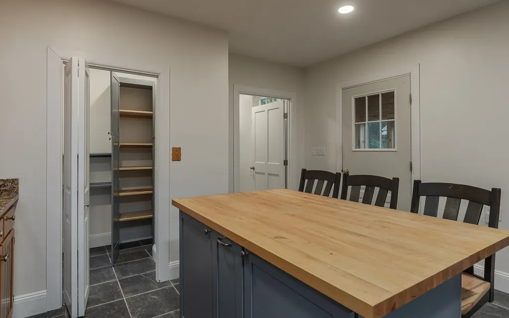 39 Maplewood Circle Walpole NH 03608