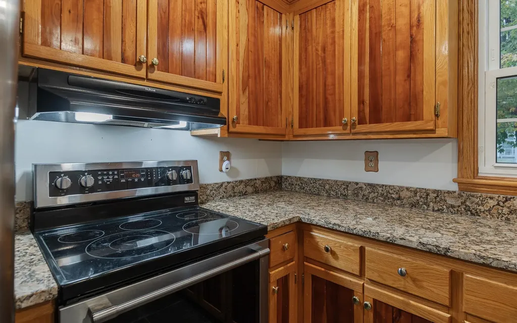 39 Maplewood Circle Walpole NH 03608