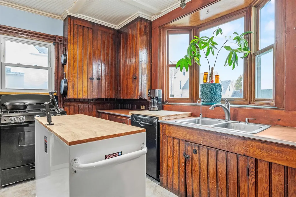 4 West Street Tilton NH 03276