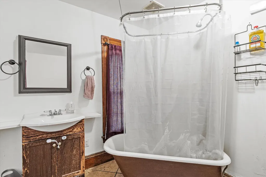 4 West Street Tilton NH 03276