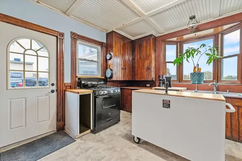 4 West Street Tilton NH 03276