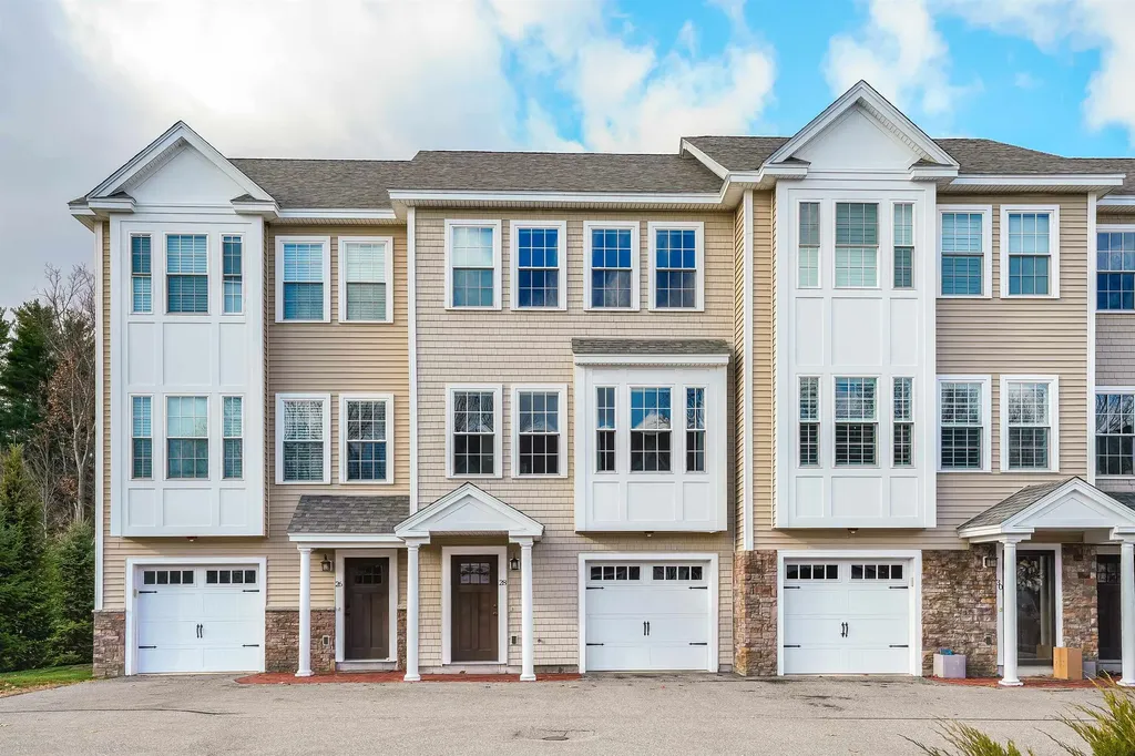 28 Acadia Lane Exeter NH 03833