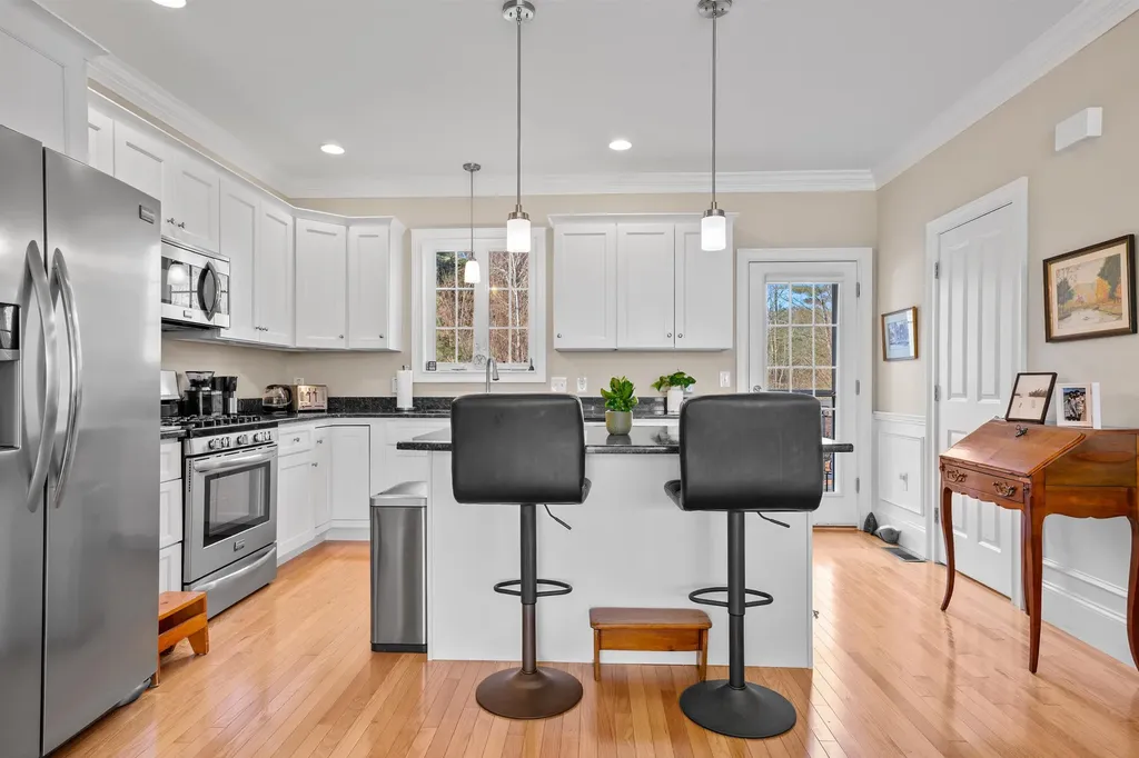 28 Acadia Lane Exeter NH 03833