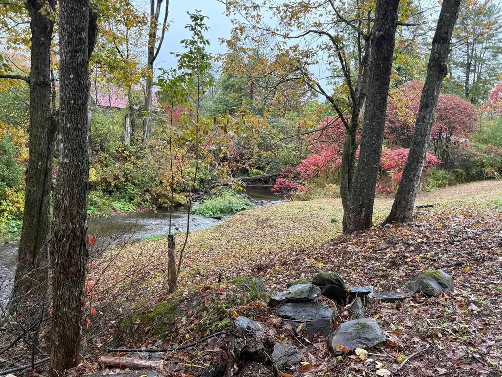 31 Lakota Road Barnard VT 05031