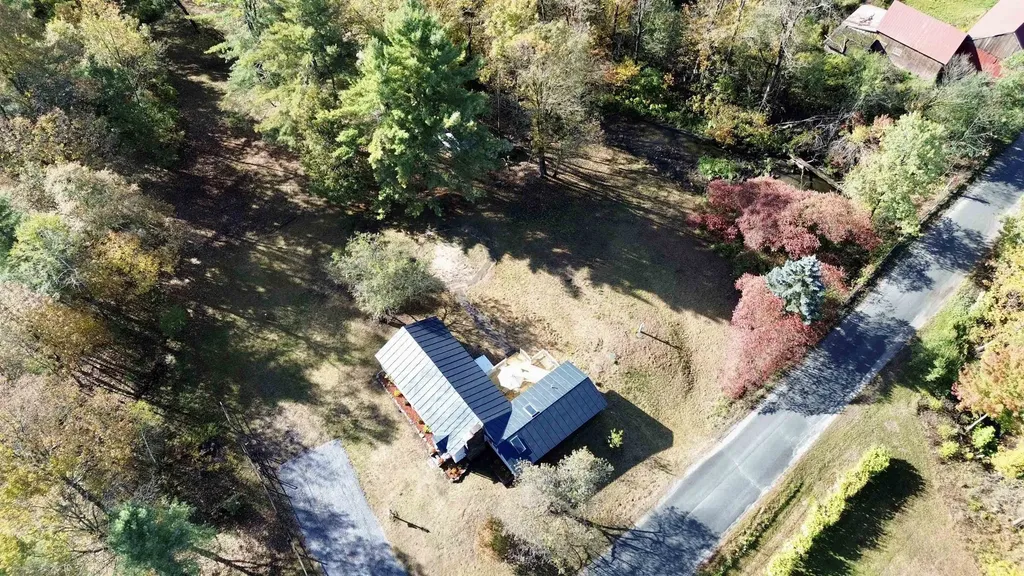 31 Lakota Road Barnard VT 05031