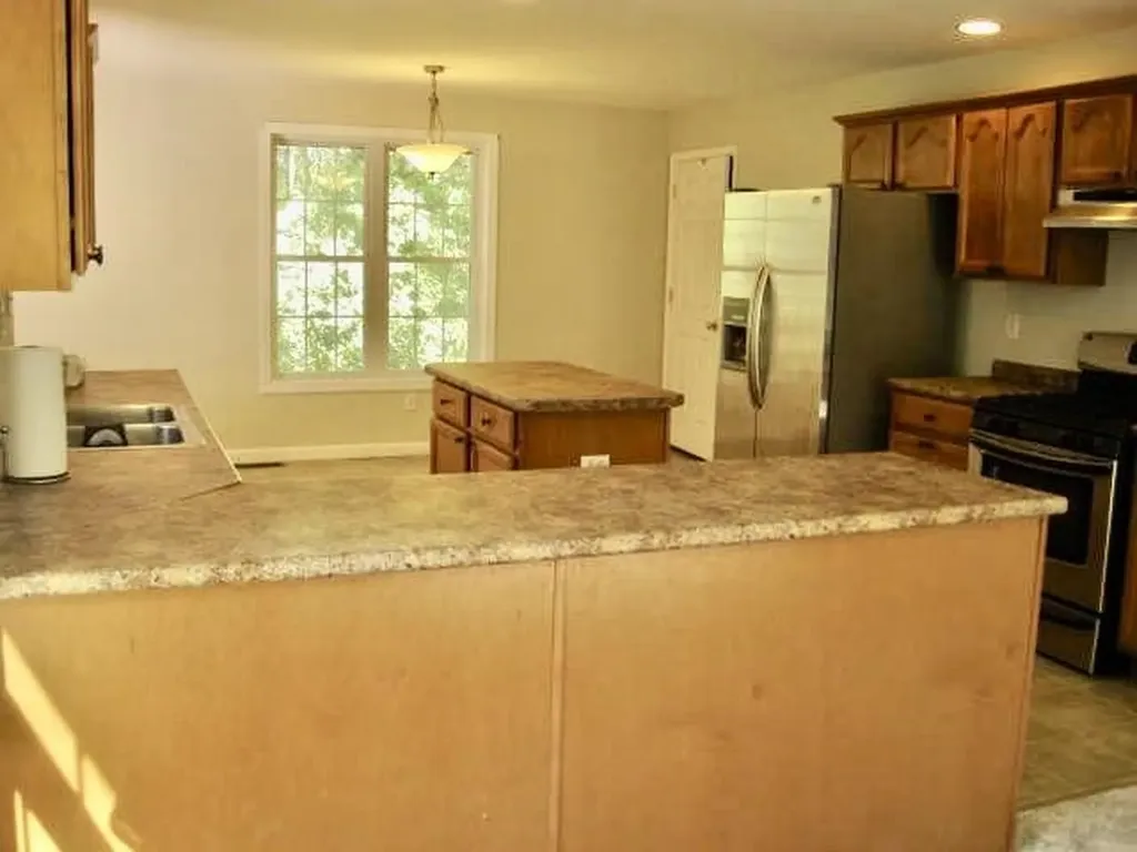 114 Steppingstones Road Lee NH 03861