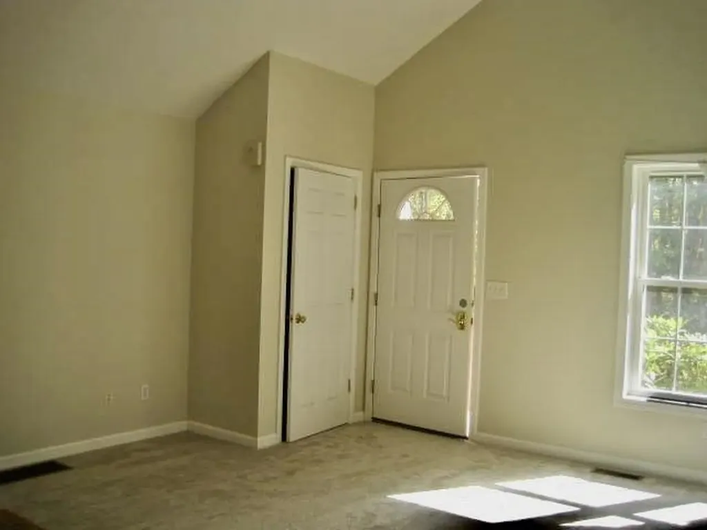 114 Steppingstones Road Lee NH 03861