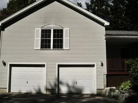 114 Steppingstones Road Lee NH 03861