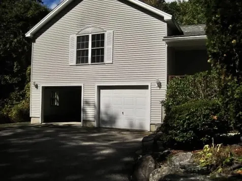 114 Steppingstones Road Lee NH 03861