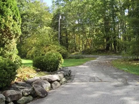 114 Steppingstones Road Lee NH 03861