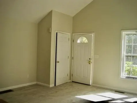 114 Steppingstones Road Lee NH 03861