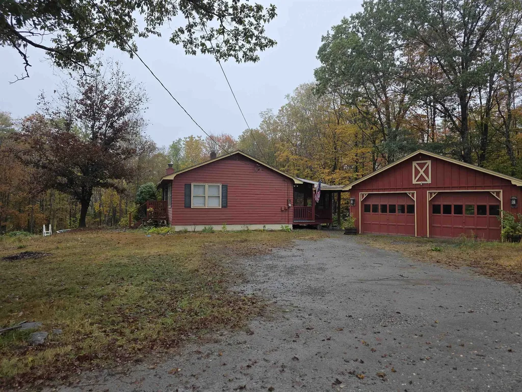 870 Cummings Road Chester VT 05143