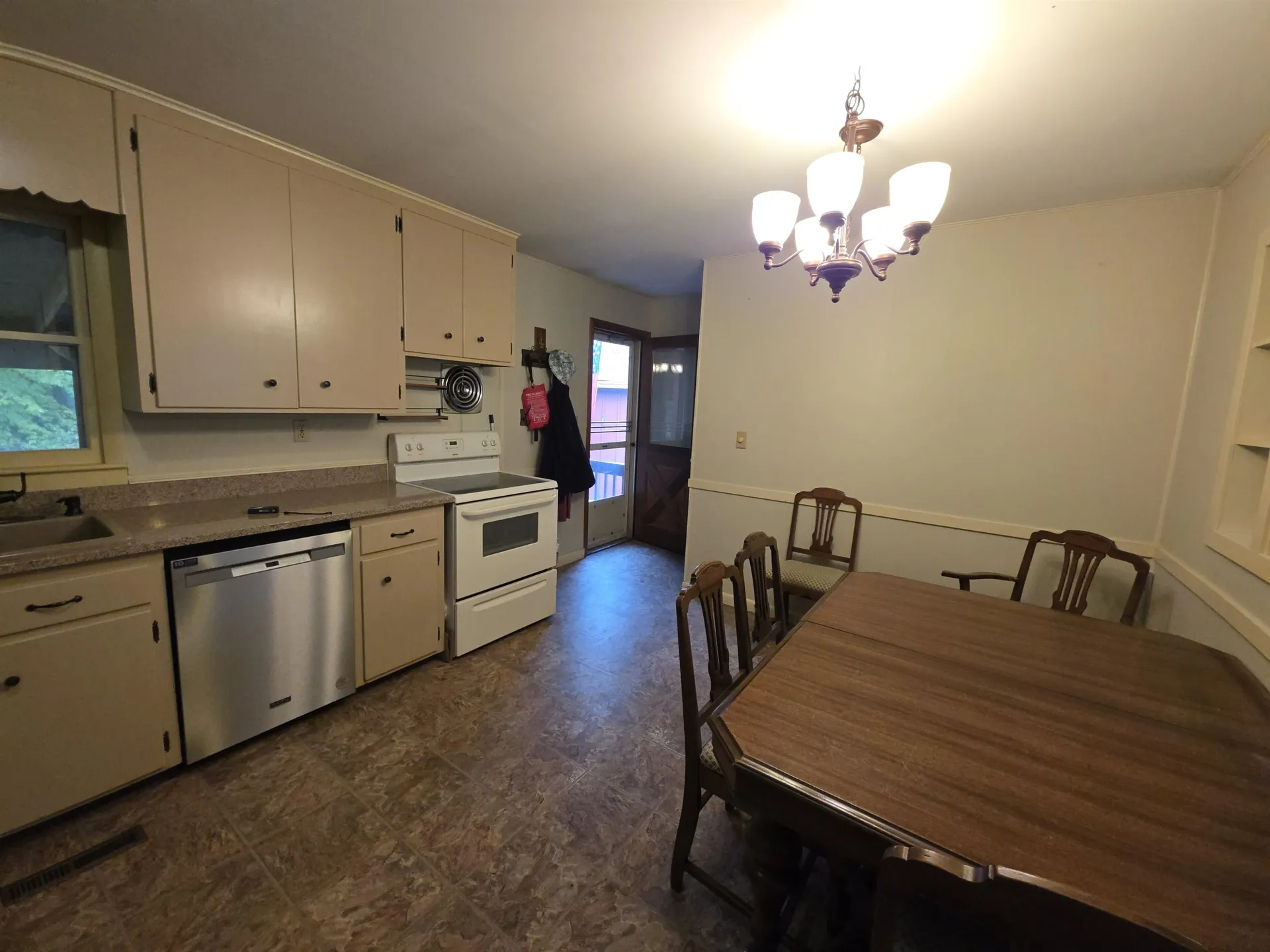 870 Cummings Road Chester VT 05143