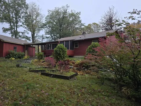 870 Cummings Road Chester VT 05143