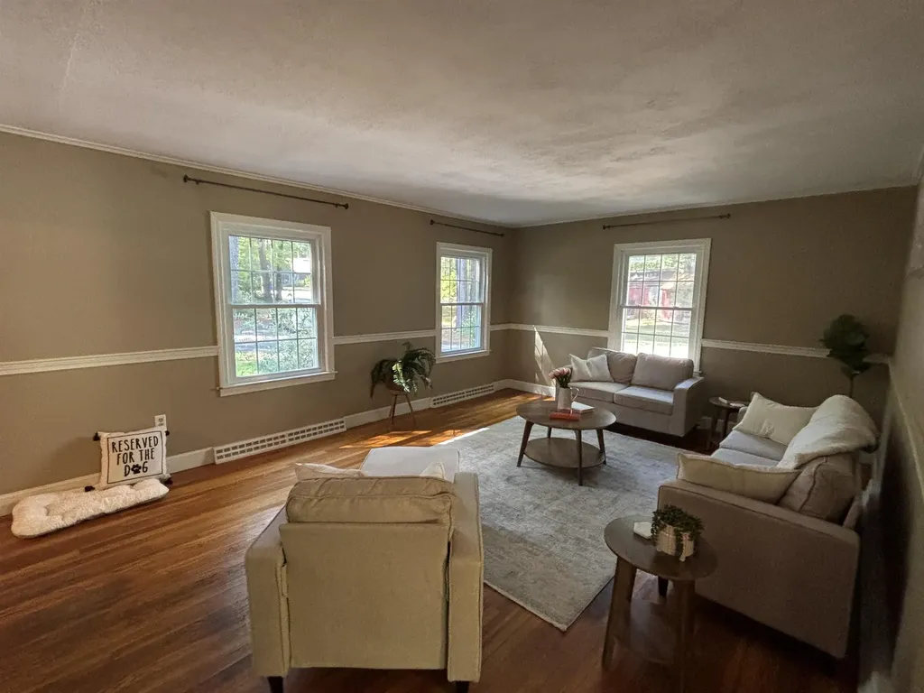 38 Piscataqua Road Dover NH 03820-5205