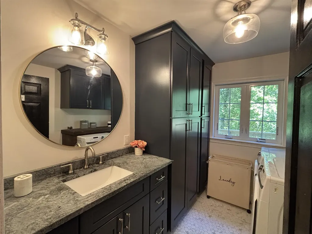 38 Piscataqua Road Dover NH 03820-5205