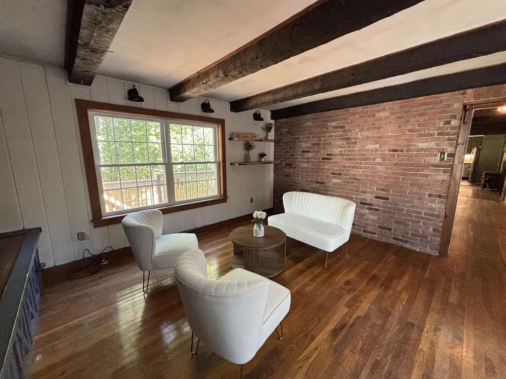 38 Piscataqua Road Dover NH 03820-5205