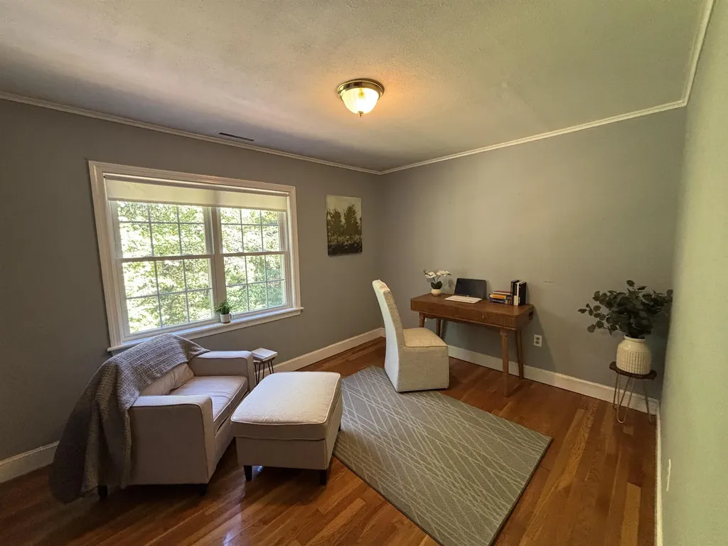 38 Piscataqua Road Dover NH 03820-5205