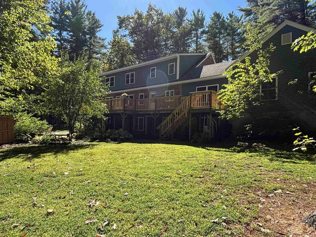 38 Piscataqua Road Dover NH 03820-5205