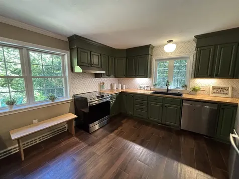 38 Piscataqua Road Dover NH 03820-5205