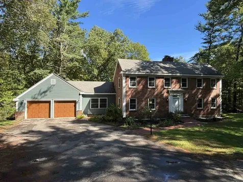 38 Piscataqua Road Dover NH 03820-5205