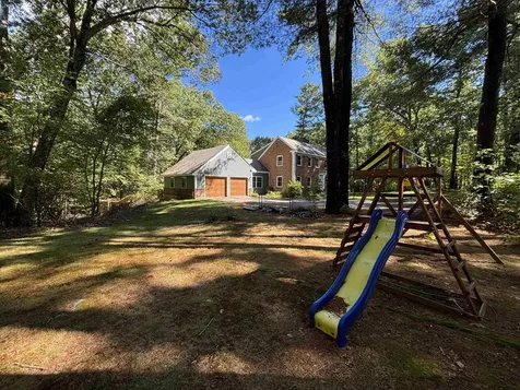 38 Piscataqua Road Dover NH 03820-5205