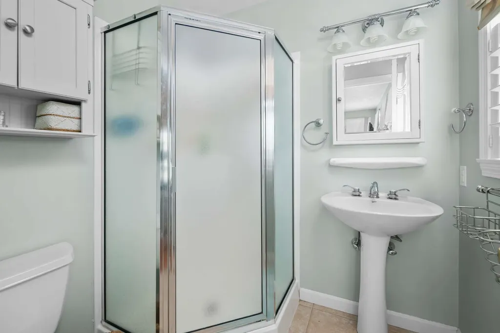 1413 Post Road Wells ME 04090-4517