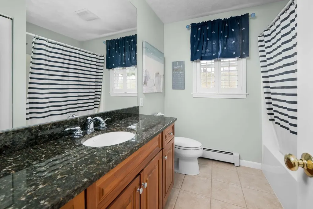 1413 Post Road Wells ME 04090-4517