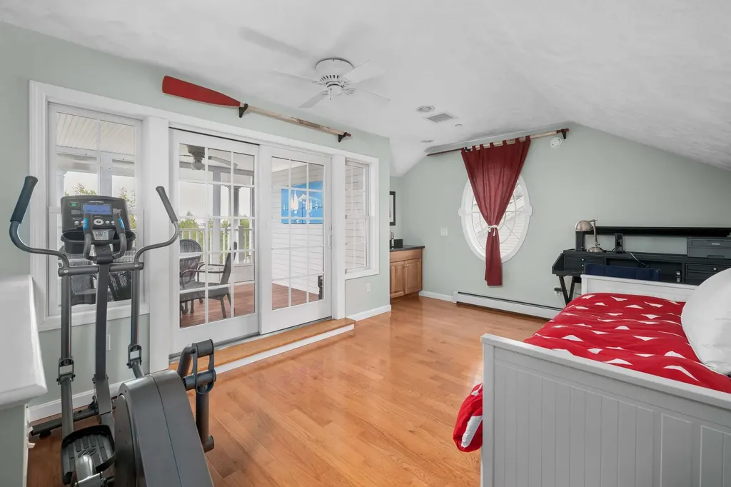 1413 Post Road Wells ME 04090-4517