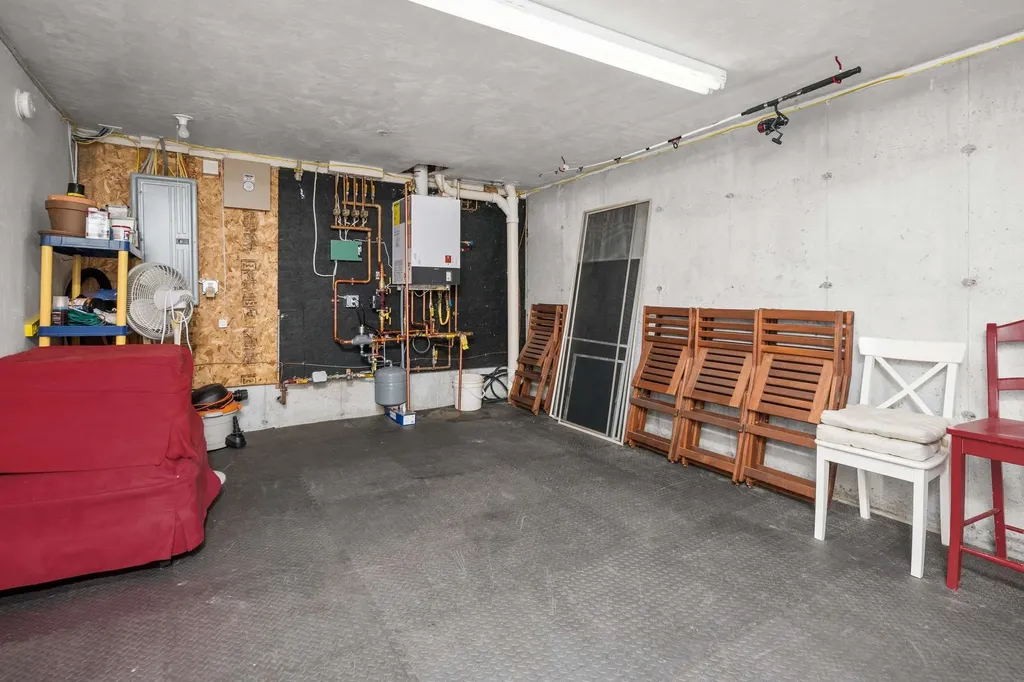 1413 Post Road Wells ME 04090-4517