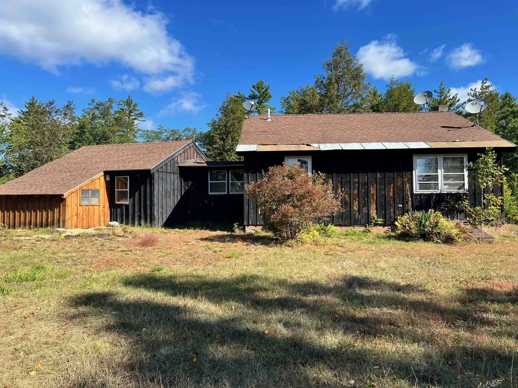 567 Nh Route 137 Harrisville NH 03450-5015