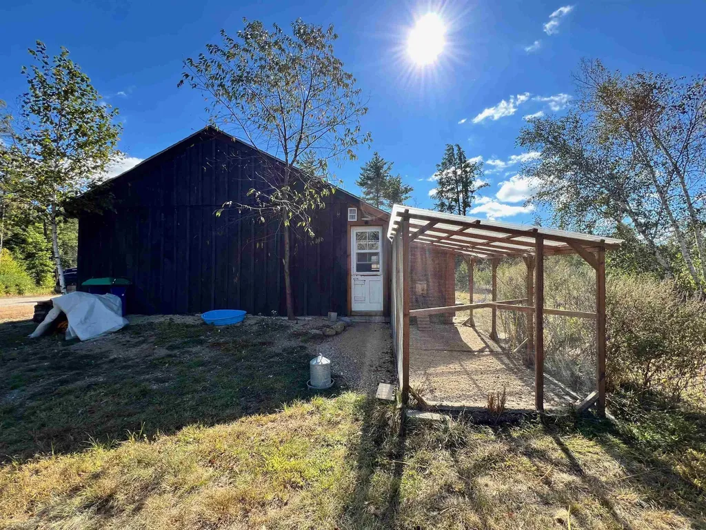 567 Nh Route 137 Harrisville NH 03450-5015