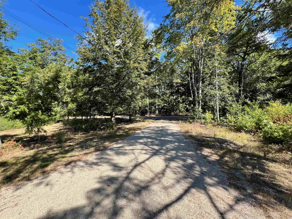 567 Nh Route 137 Harrisville NH 03450-5015