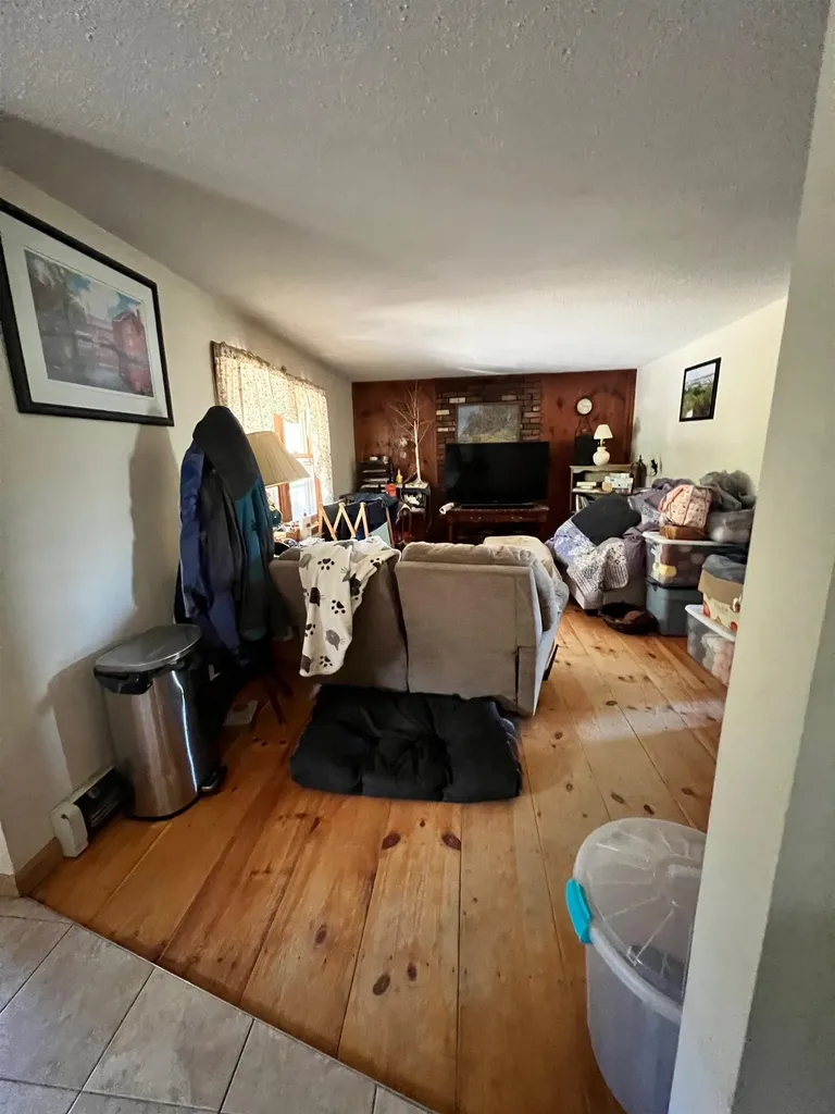 567 Nh Route 137 Harrisville NH 03450-5015