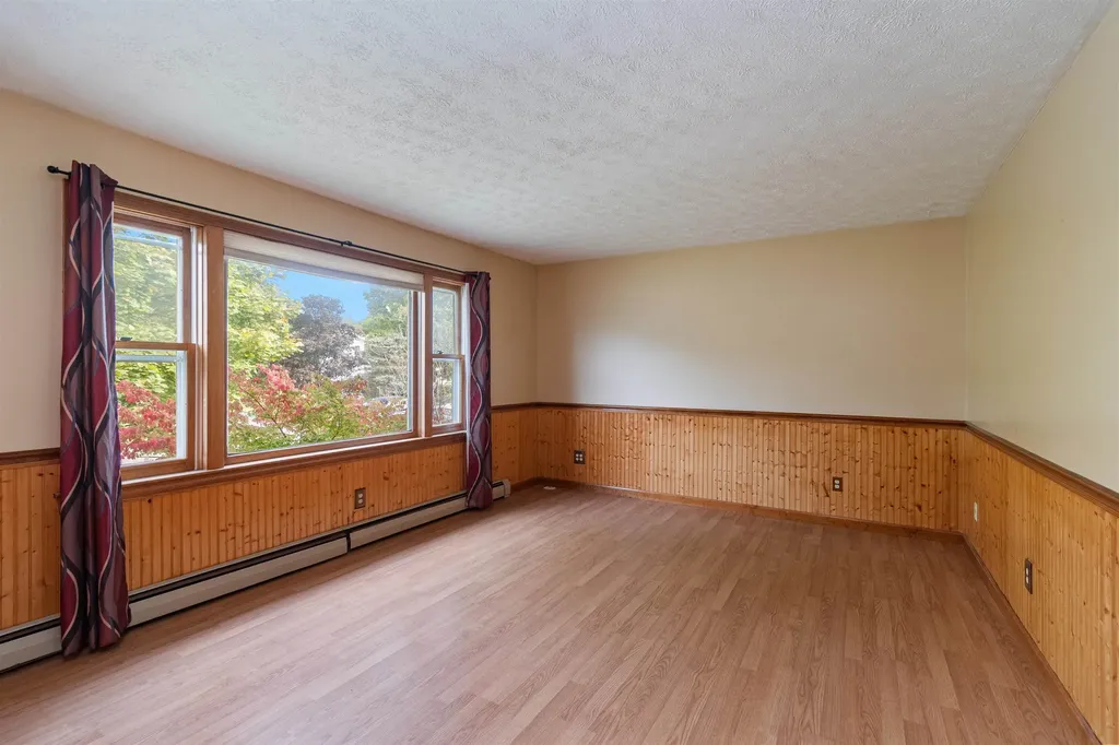 10 Kim Lane Milton VT 05468