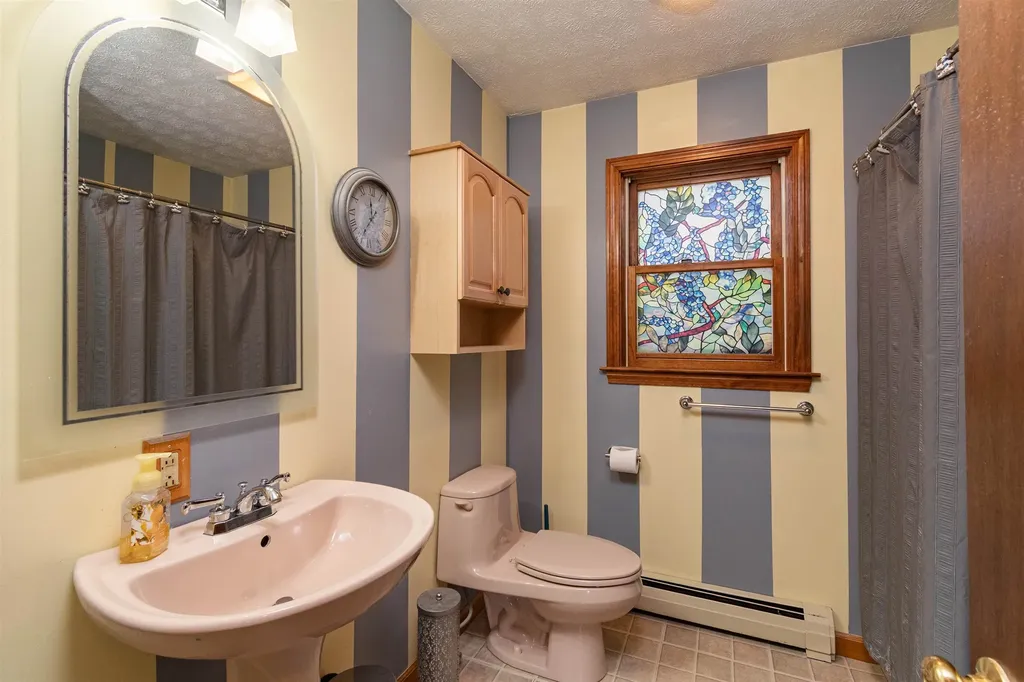 10 Kim Lane Milton VT 05468