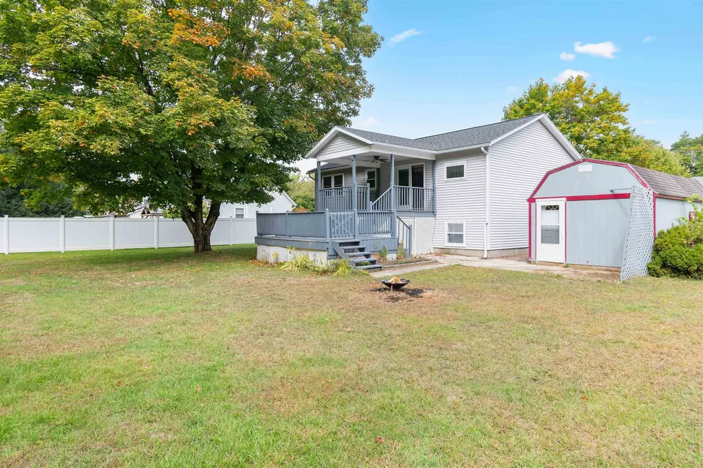 10 Kim Lane Milton VT 05468