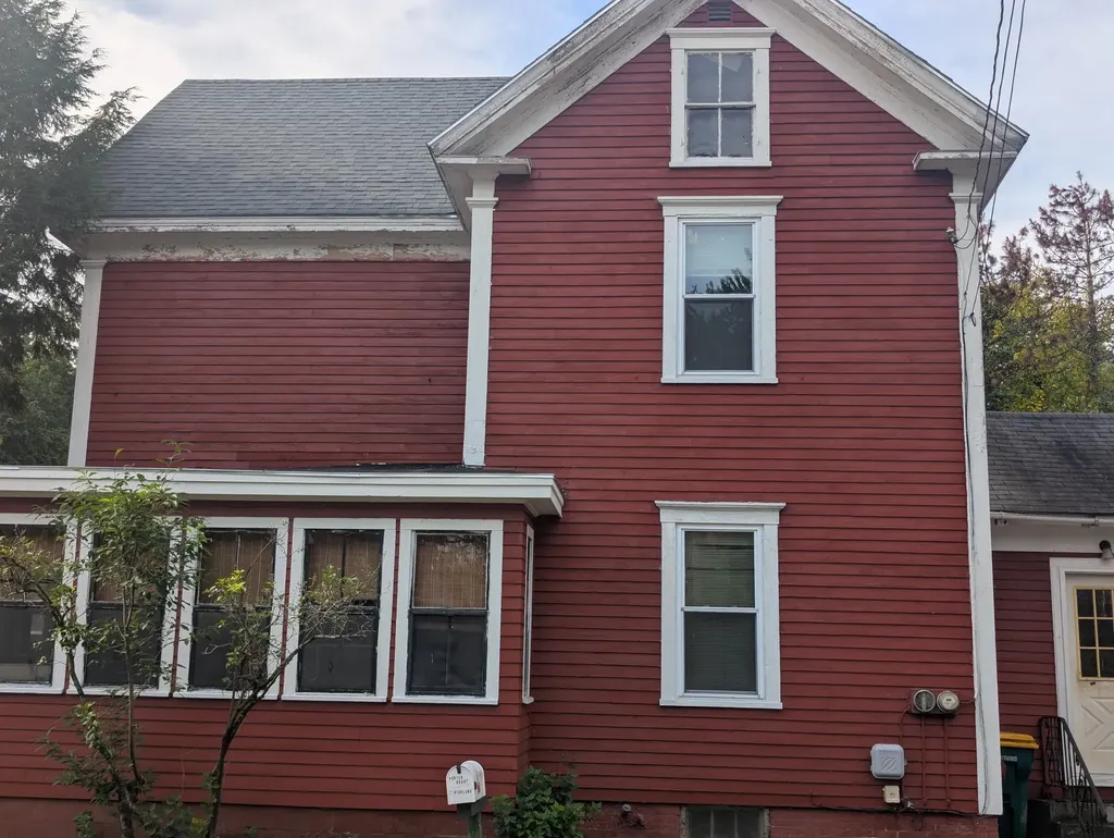 27 Highland Street Rochester NH 03868