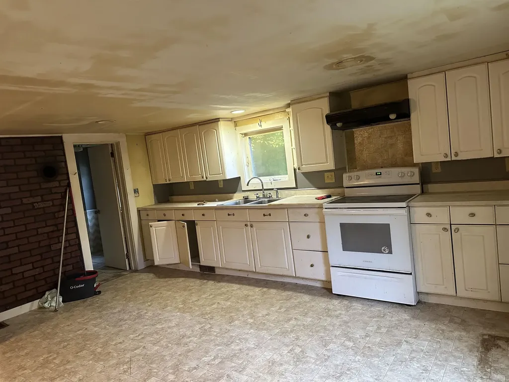 11 Saint Jean Street Jaffrey NH 03452