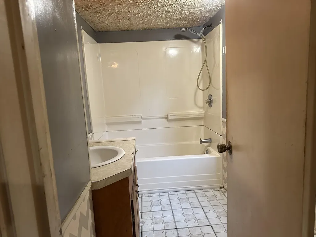 11 Saint Jean Street Jaffrey NH 03452