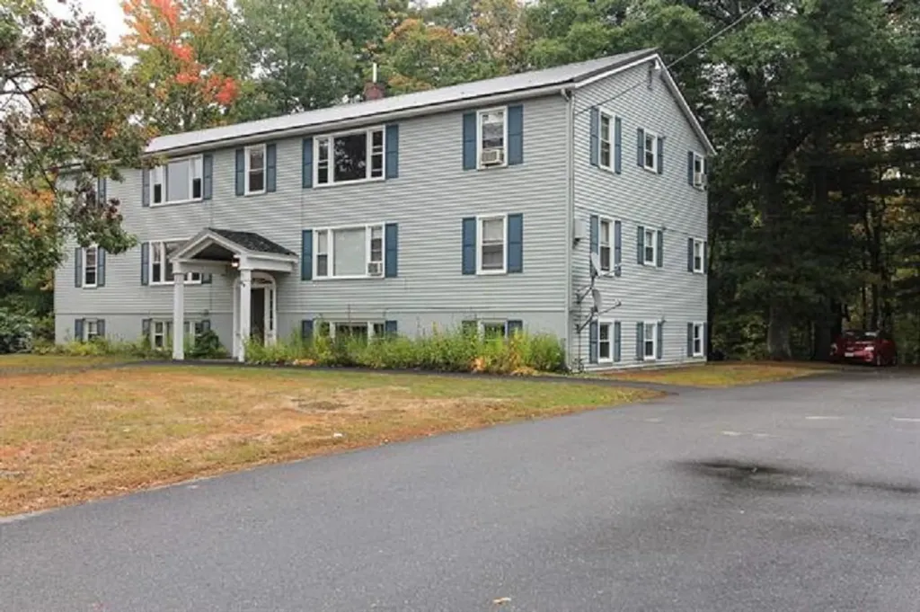 94 Maple Street Somersworth NH 03878