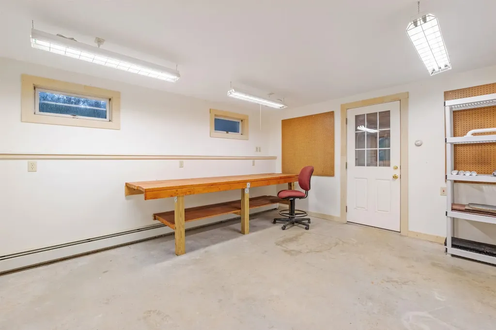 6 Whispering Pines Lane Northwood NH 03261